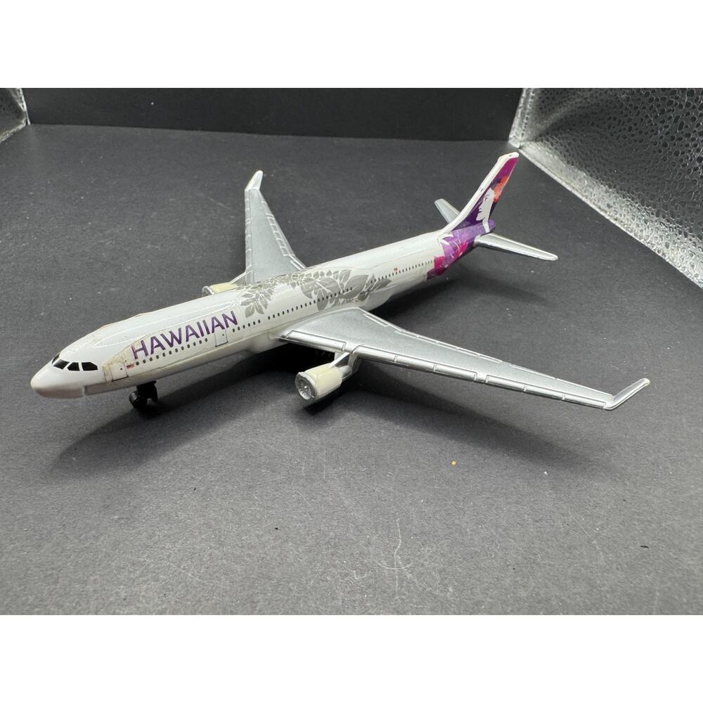 Hawaiian Airlines Airbus A330-200 Diecast Metal 210226 w/ Landing Gear Down